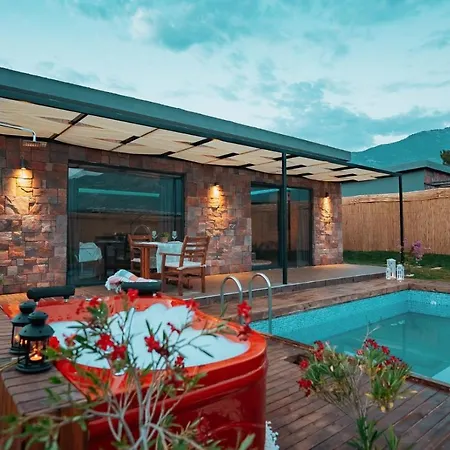 Heaven Resort Hisaroenue Villa
